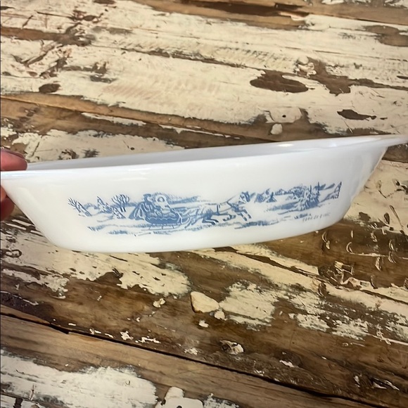 Vintage Blue and White Bakeware Dish - Picture 1 of 10